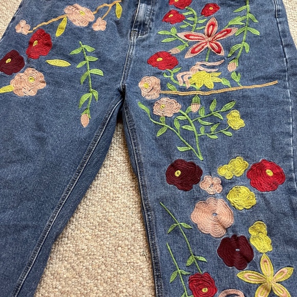 NWOT Alice & You Embroidered Girlfriend Jean - Mid wash / UK 24/US 20 - Picture 4 of 6